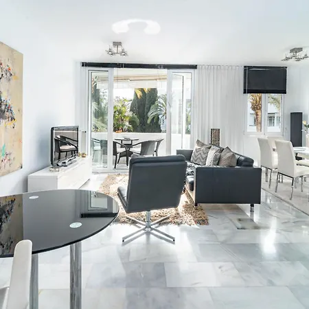 Mr- Cozy 4 Sleep Flat In Marbella, Great Location Apartment Exterior photo