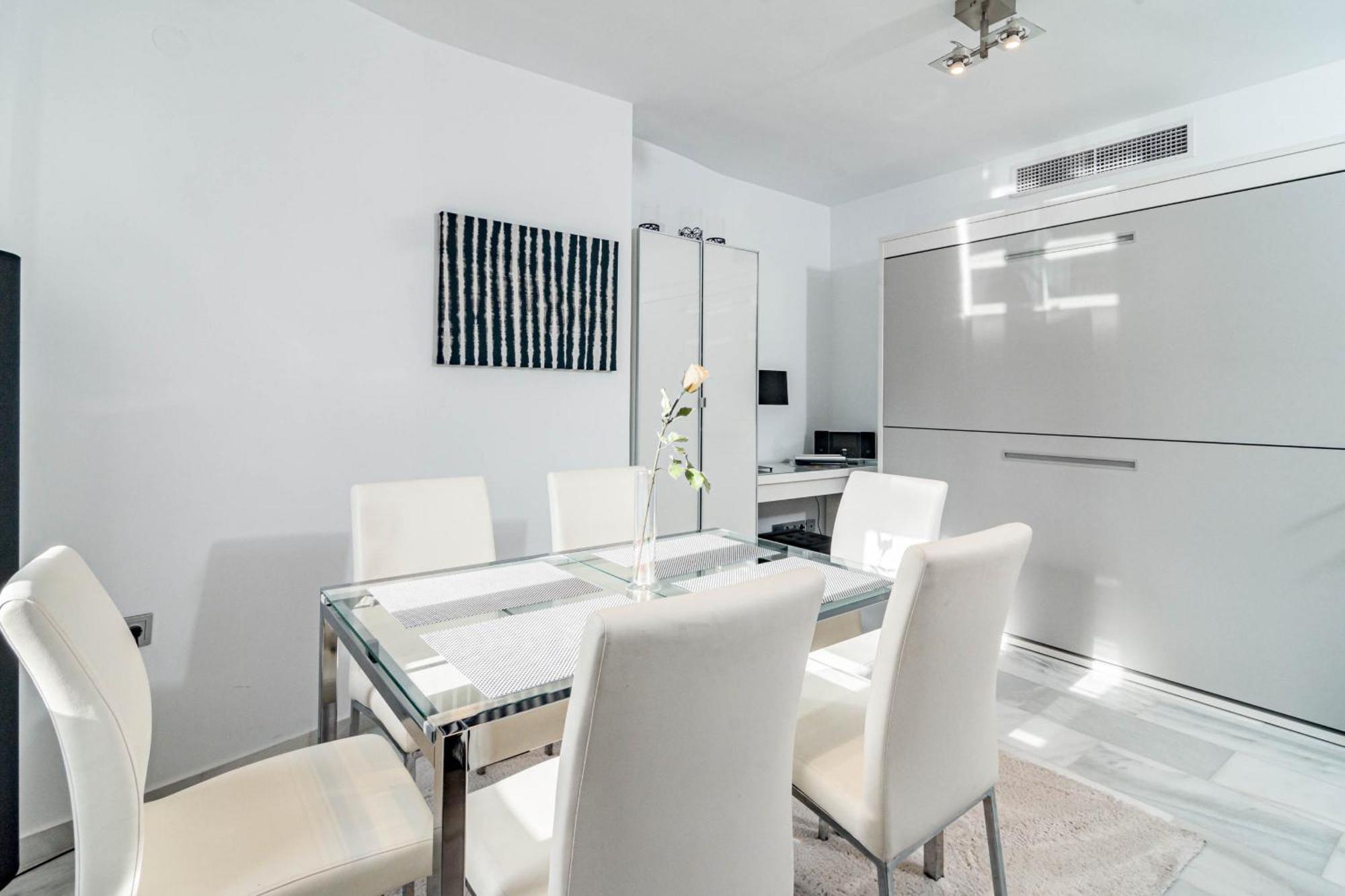 Mr- Cozy 4 Sleep Flat In Marbella, Great Location Apartment *